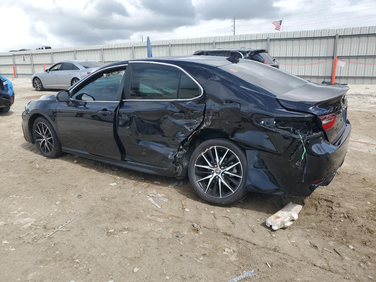 TOYOTA CAMRY SE NIGHT SHADE