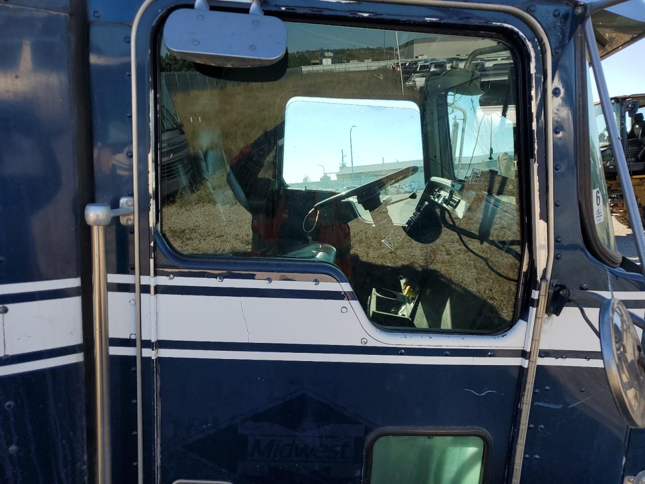 Lot #3266054322 1997 KENWORTH T800