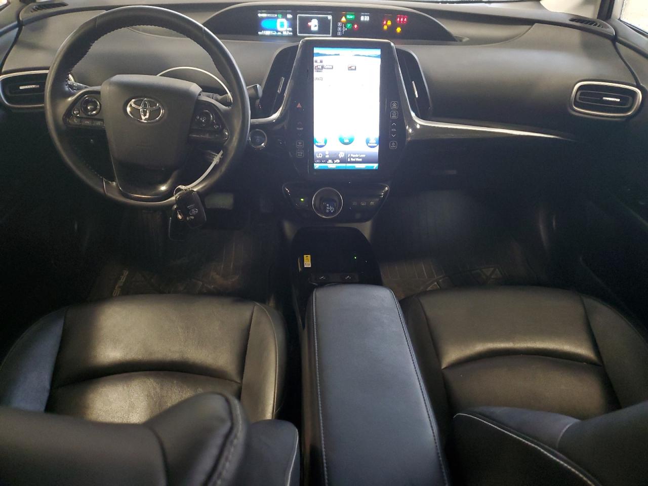 TOYOTA PRIUS PRIME LE
