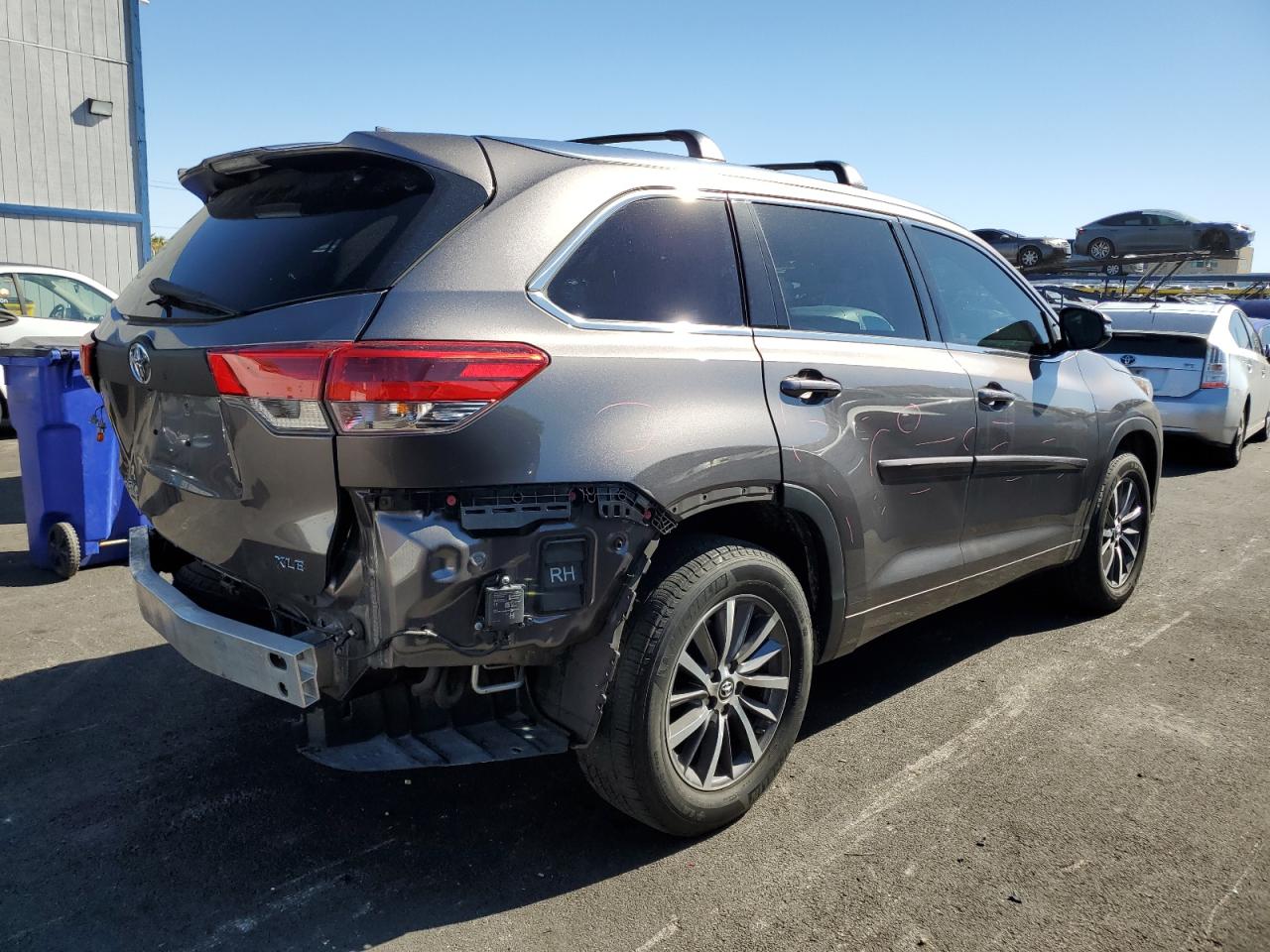 TOYOTA HIGHLANDER SE