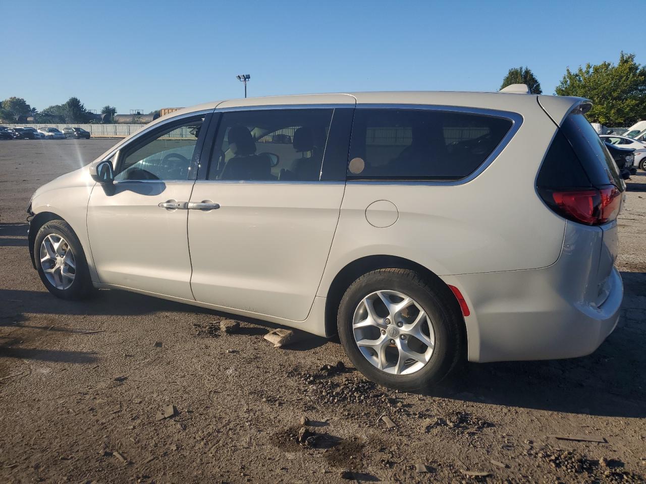 CHRYSLER PACIFICA TOURING L