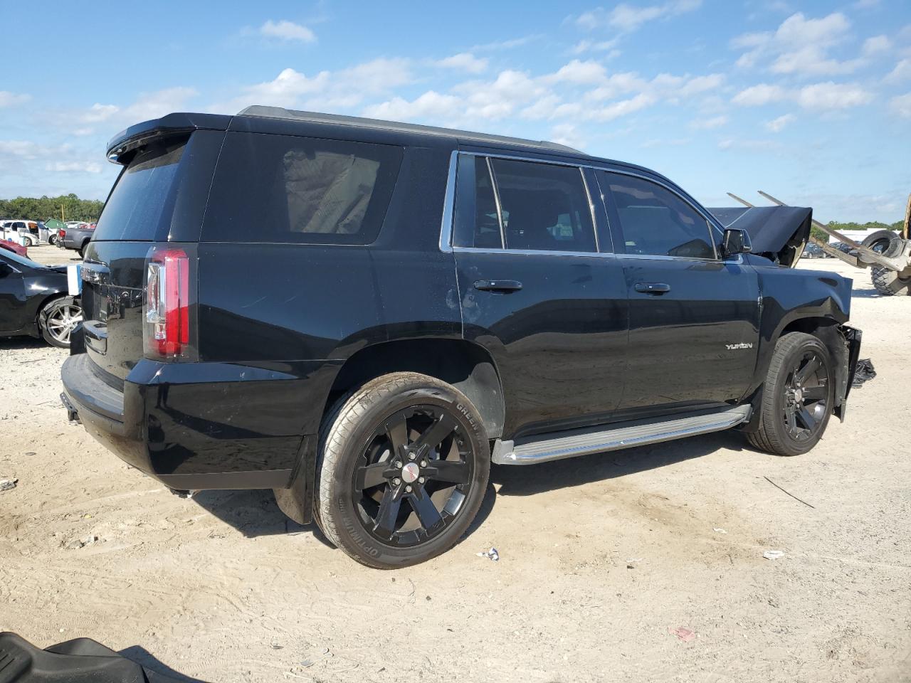 GMC YUKON SLT