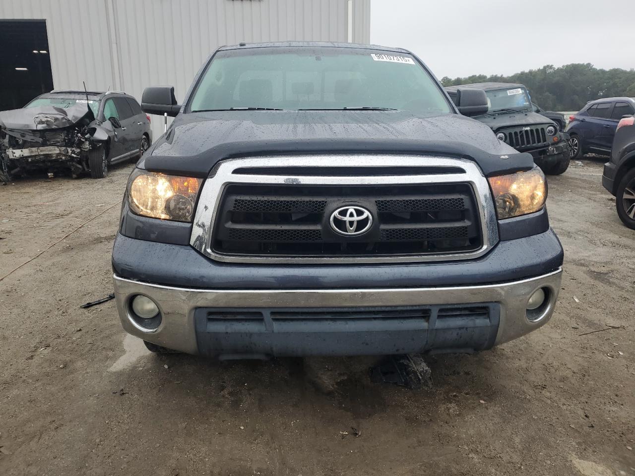 TOYOTA TUNDRA DOUBLE CAB SR5