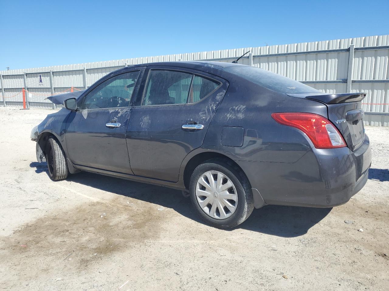 NISSAN VERSA S