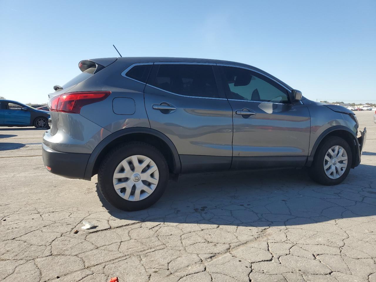NISSAN ROGUE SPORT S
