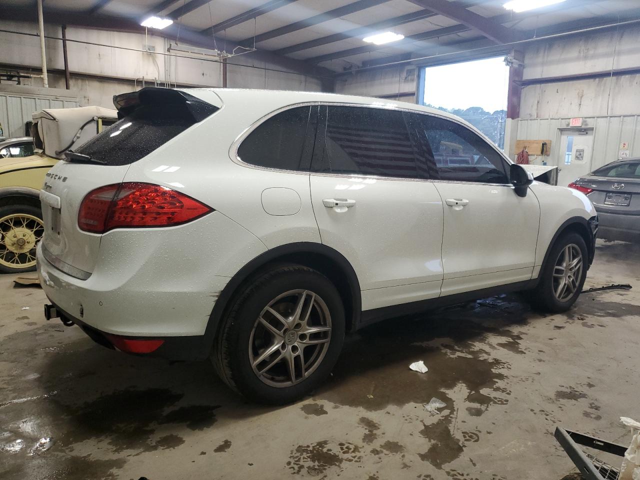 PORSCHE CAYENNE