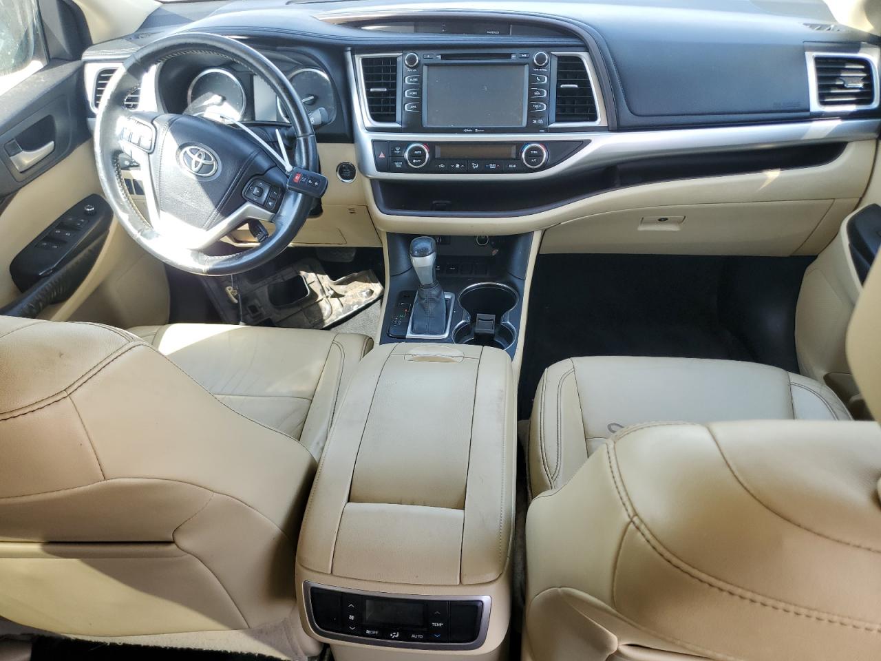 TOYOTA HIGHLANDER XLE