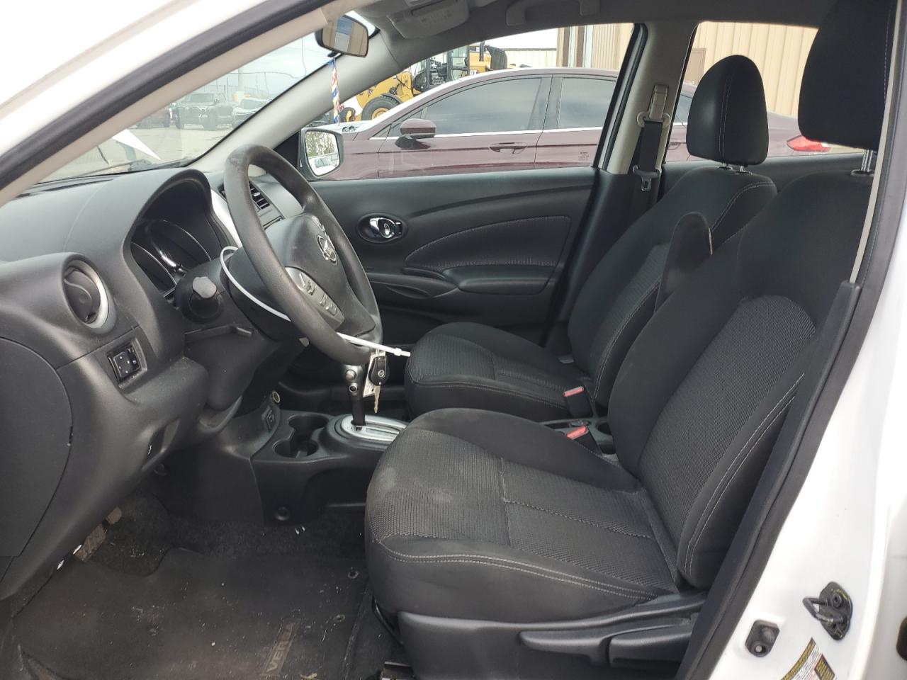 NISSAN VERSA S
