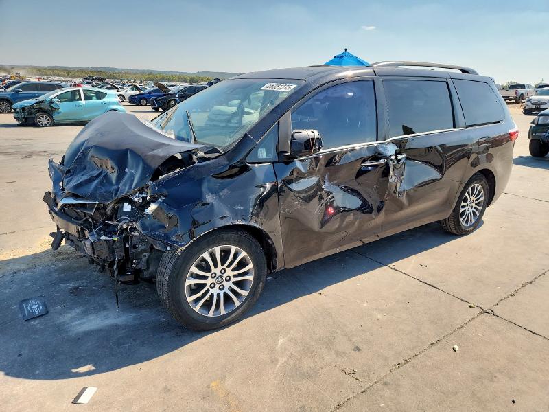 2019 TOYOTA SIENNA XLE #3302935624