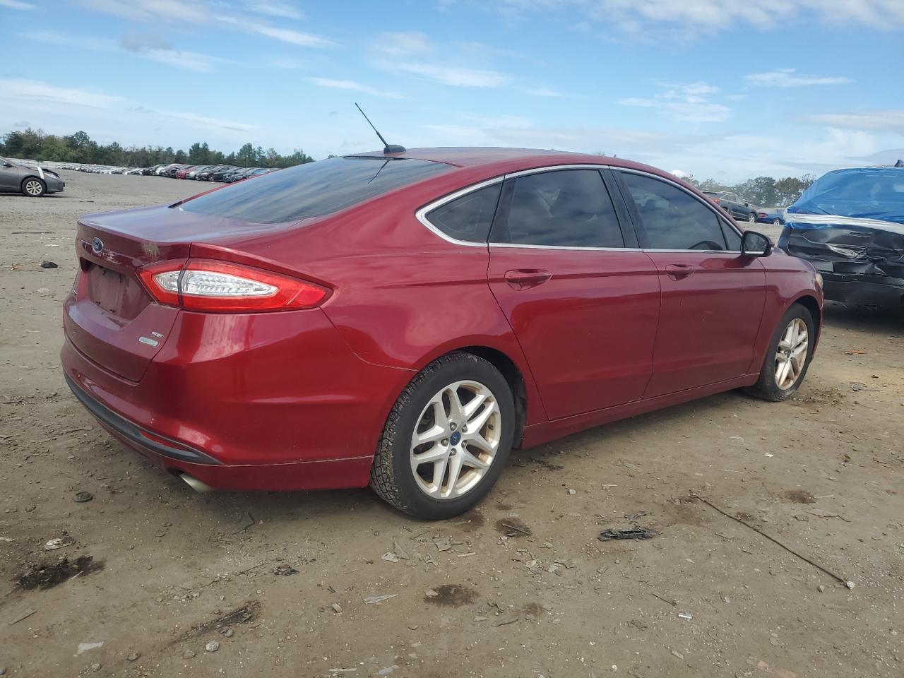 FORD FUSION SE