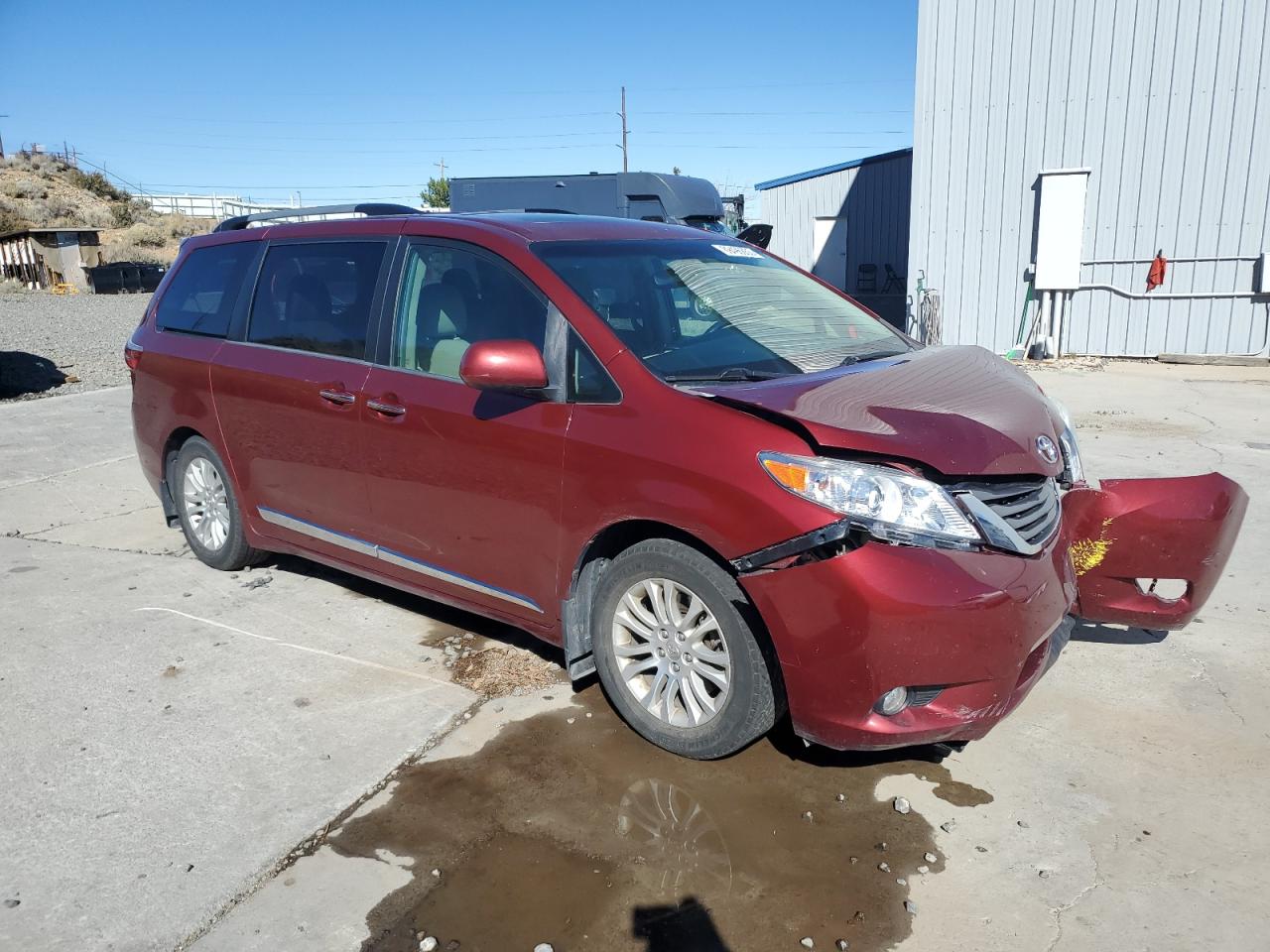 TOYOTA SIENNA XLE