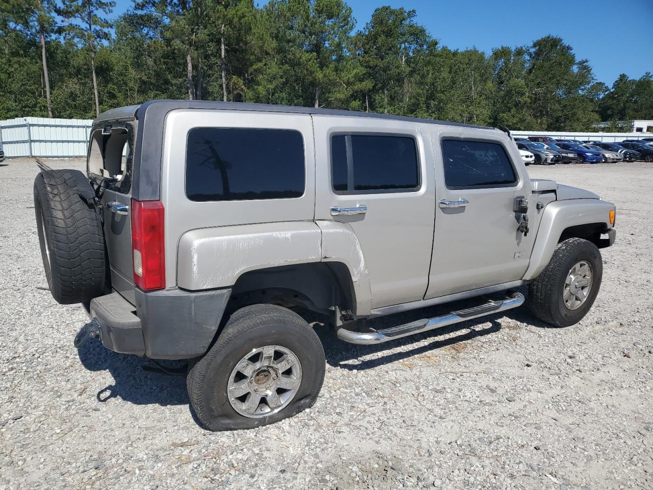 Lot #3279470401 2007 HUMMER H3