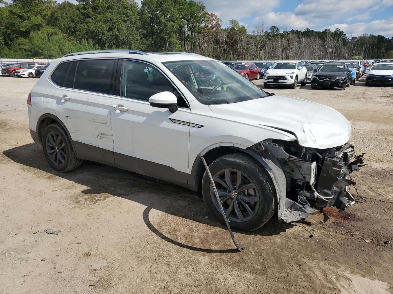 VOLKSWAGEN TIGUAN SE