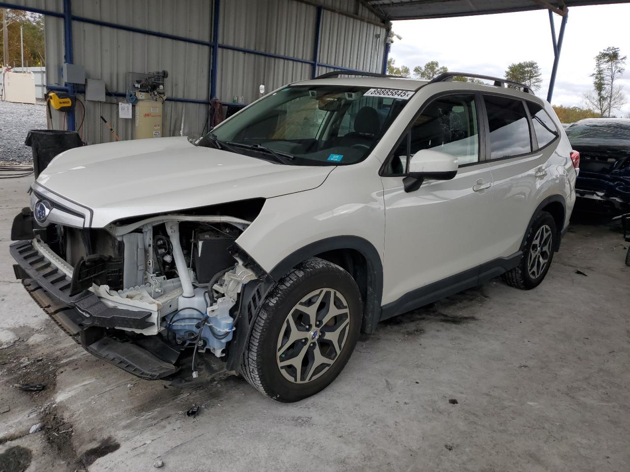 SUBARU FORESTER PREMIUM