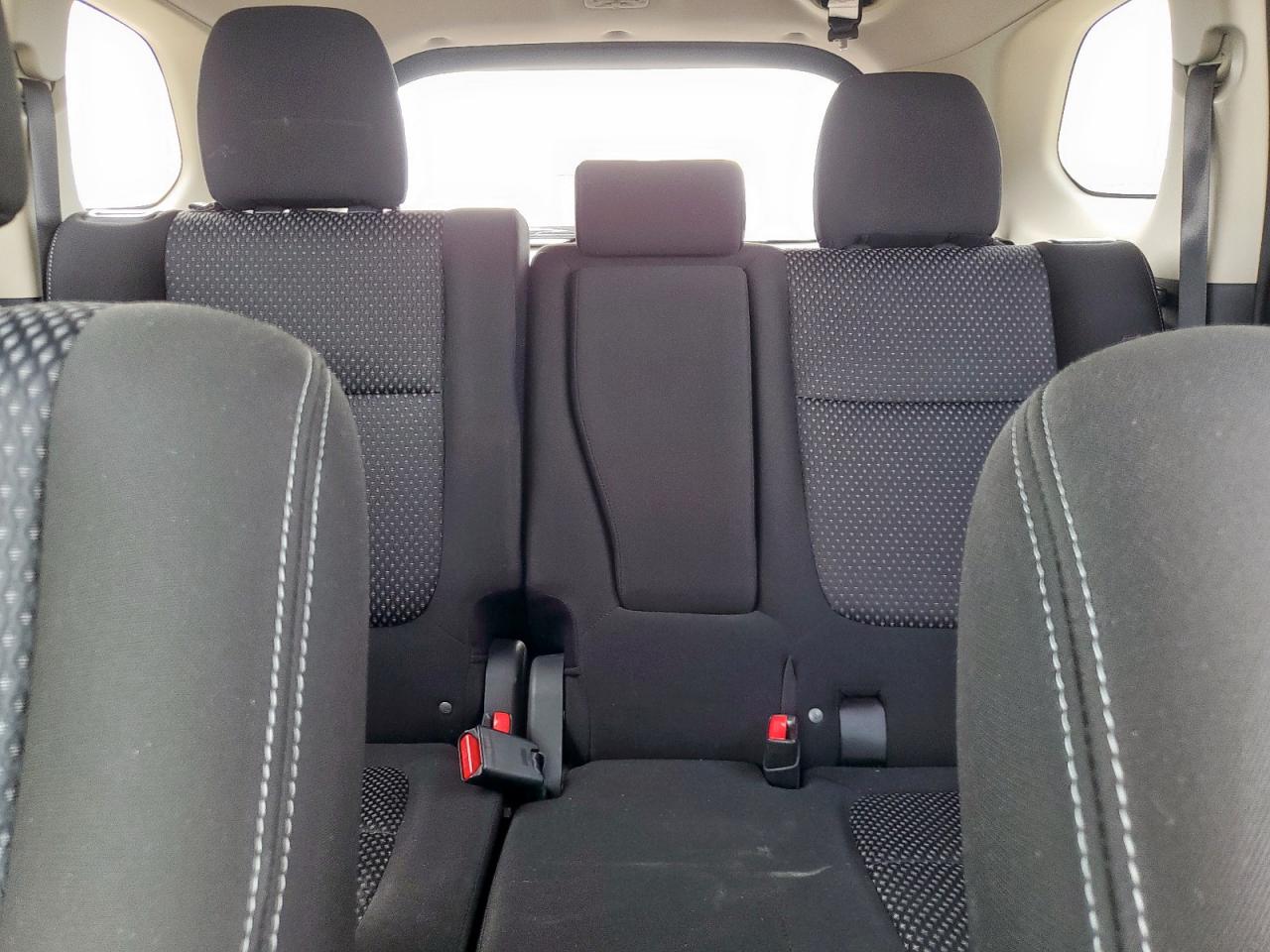 MITSUBISHI OUTLANDER SE