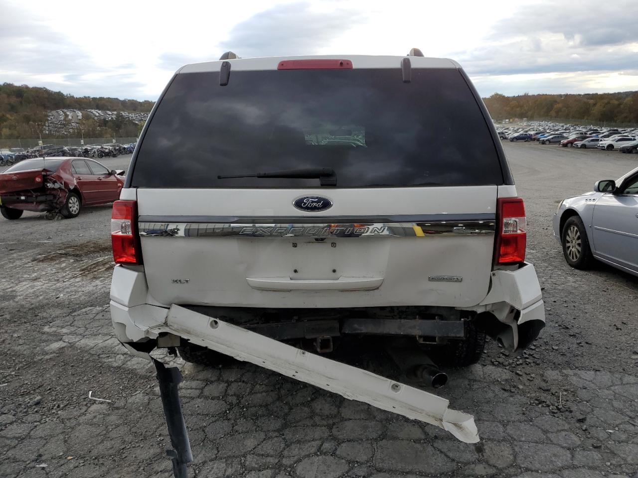 FORD EXPEDITION EL XLT