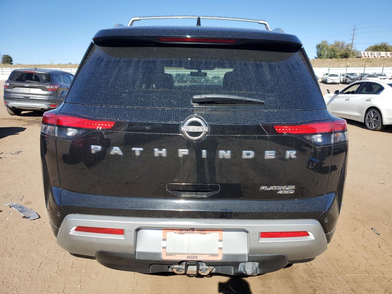 NISSAN PATHFINDER PLATINUM
