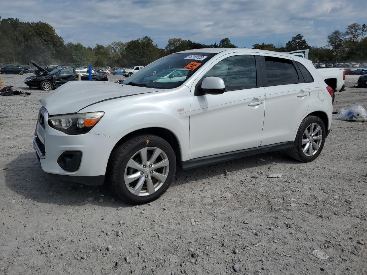 MITSUBISHI OUTLANDER ES