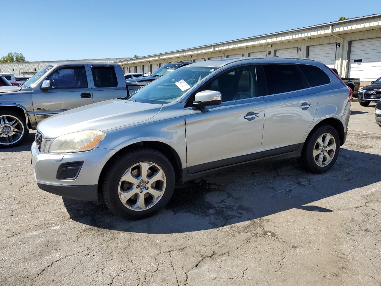  Salvage Volvo XC60