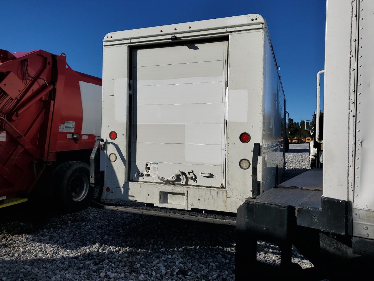 Lot #3315961110 2016 FORD F59