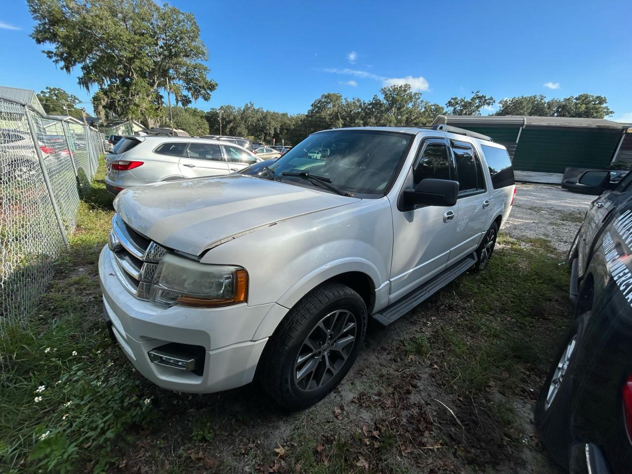 FORD EXPEDITION EL XLT