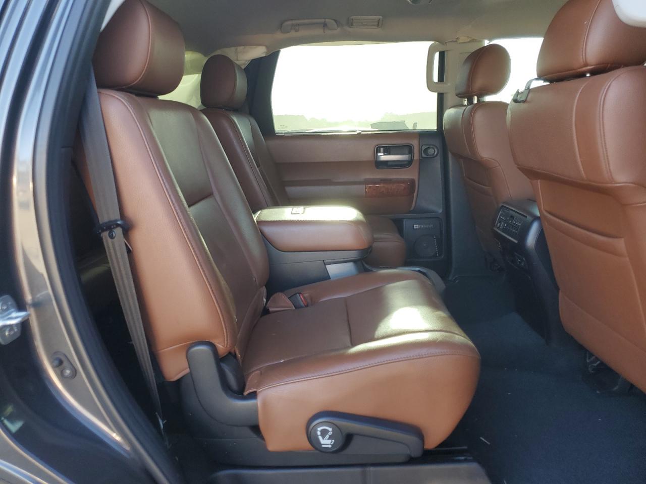 TOYOTA SEQUOIA PLATINUM