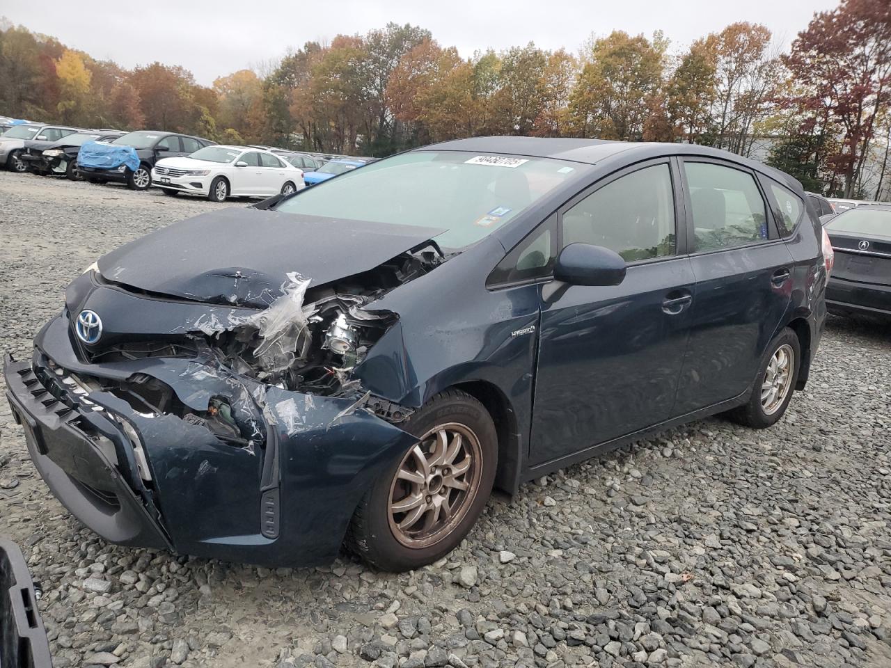 Lot #3302814897 2017 TOYOTA PRIUS V