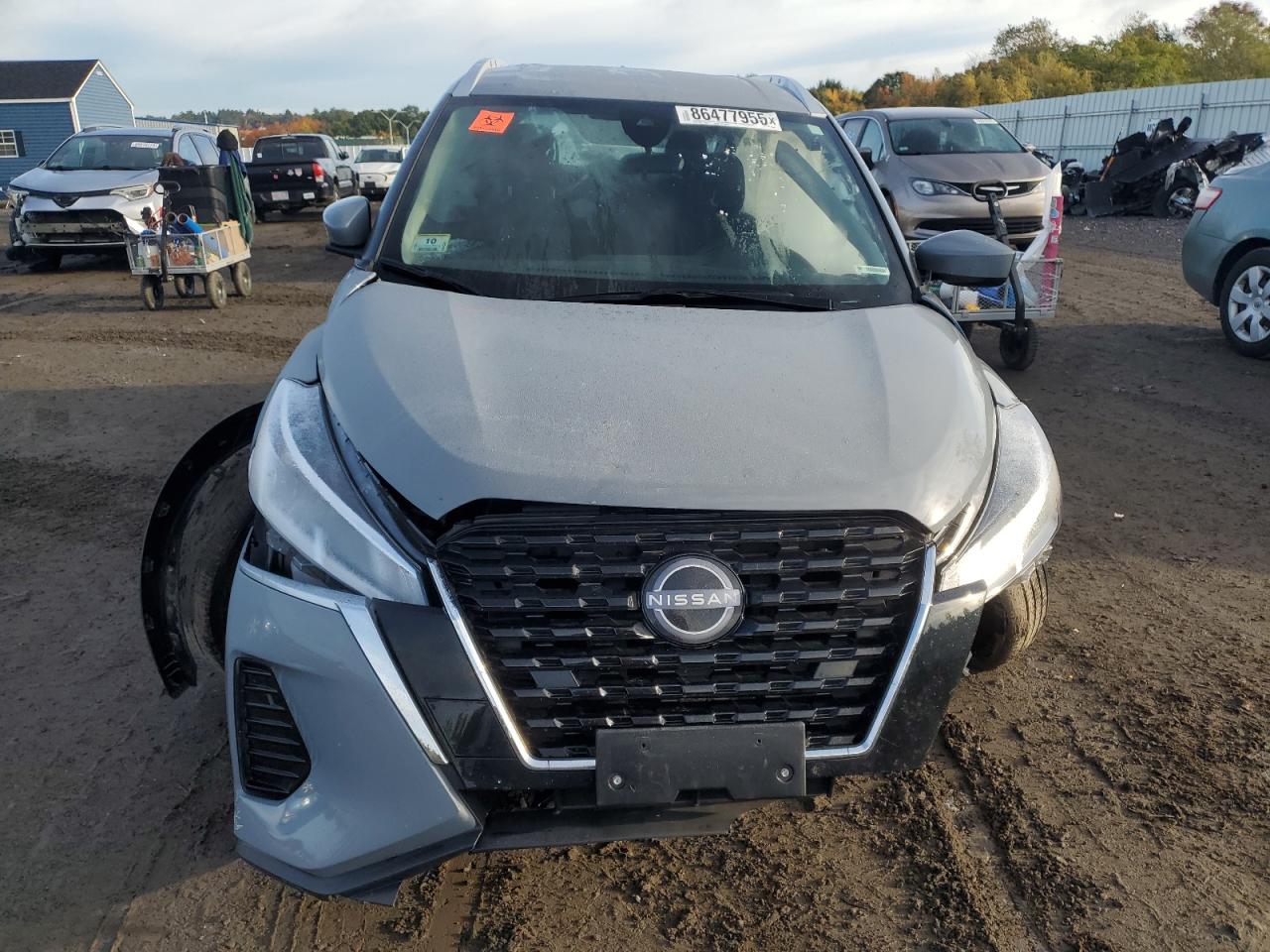 NISSAN KICKS SV