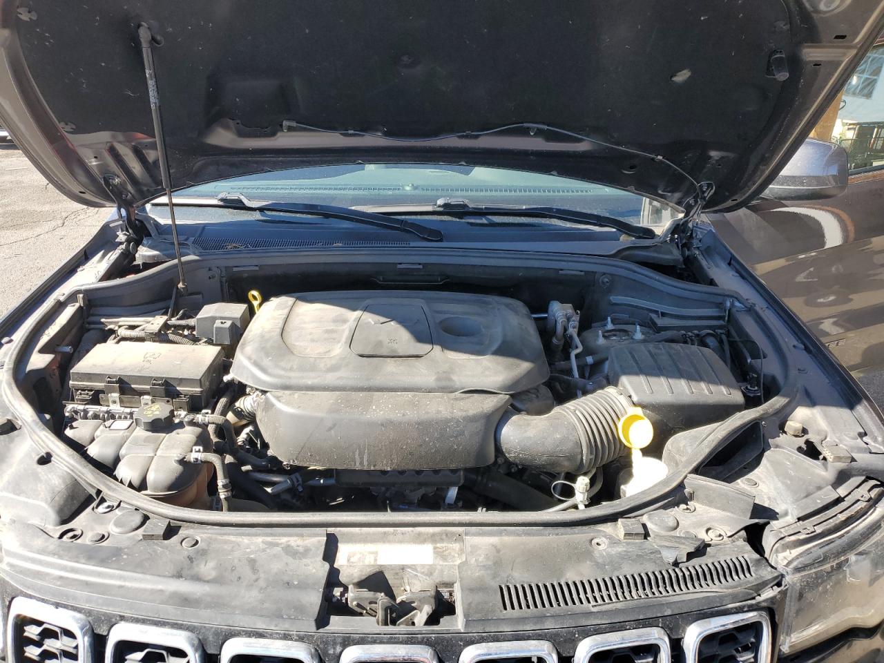 JEEP GRAND CHEROKEE LAREDO