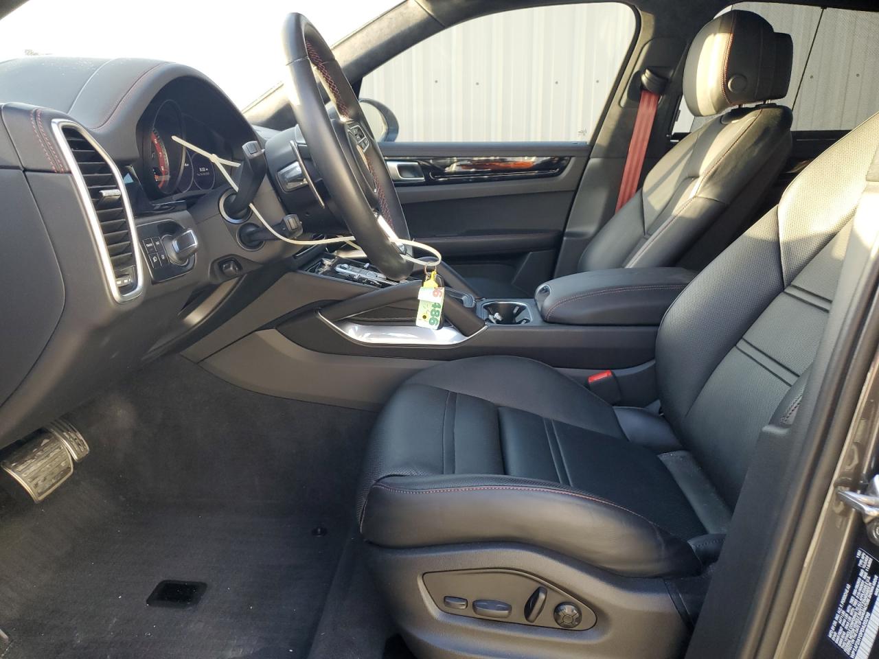 PORSCHE CAYENNE TURBO