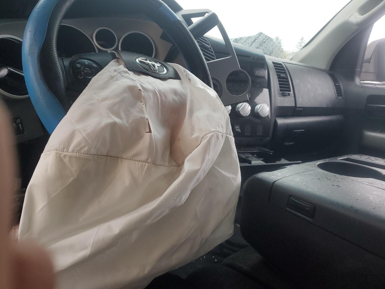 TOYOTA TUNDRA DOUBLE CAB SR5