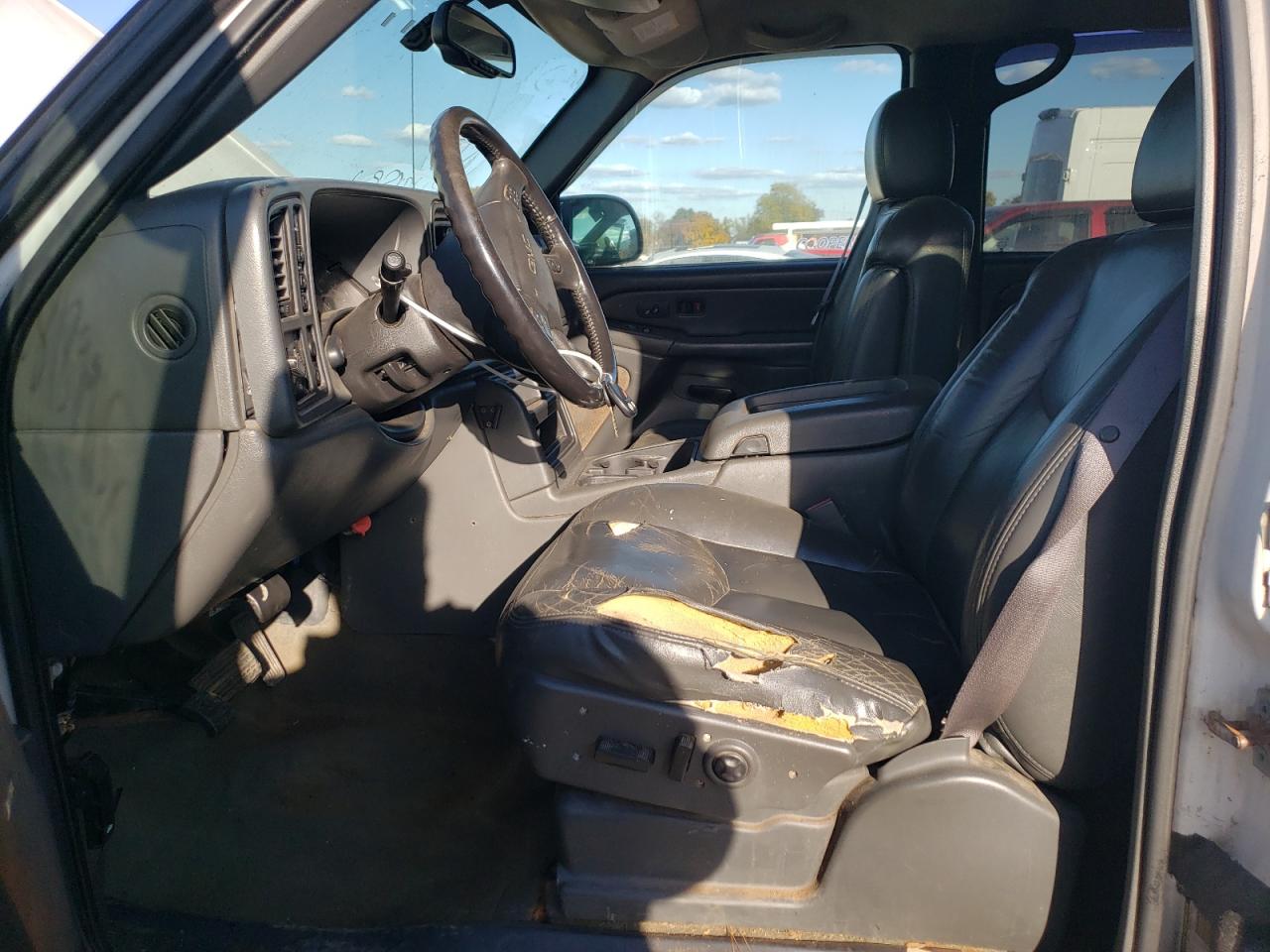 Lot #3274704803 2005 GMC SIERRA K25