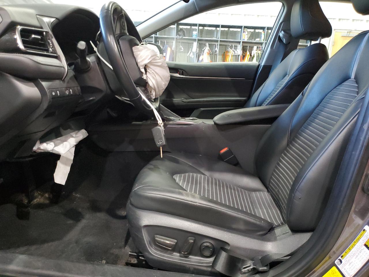 TOYOTA CAMRY SE NIGHT SHADE