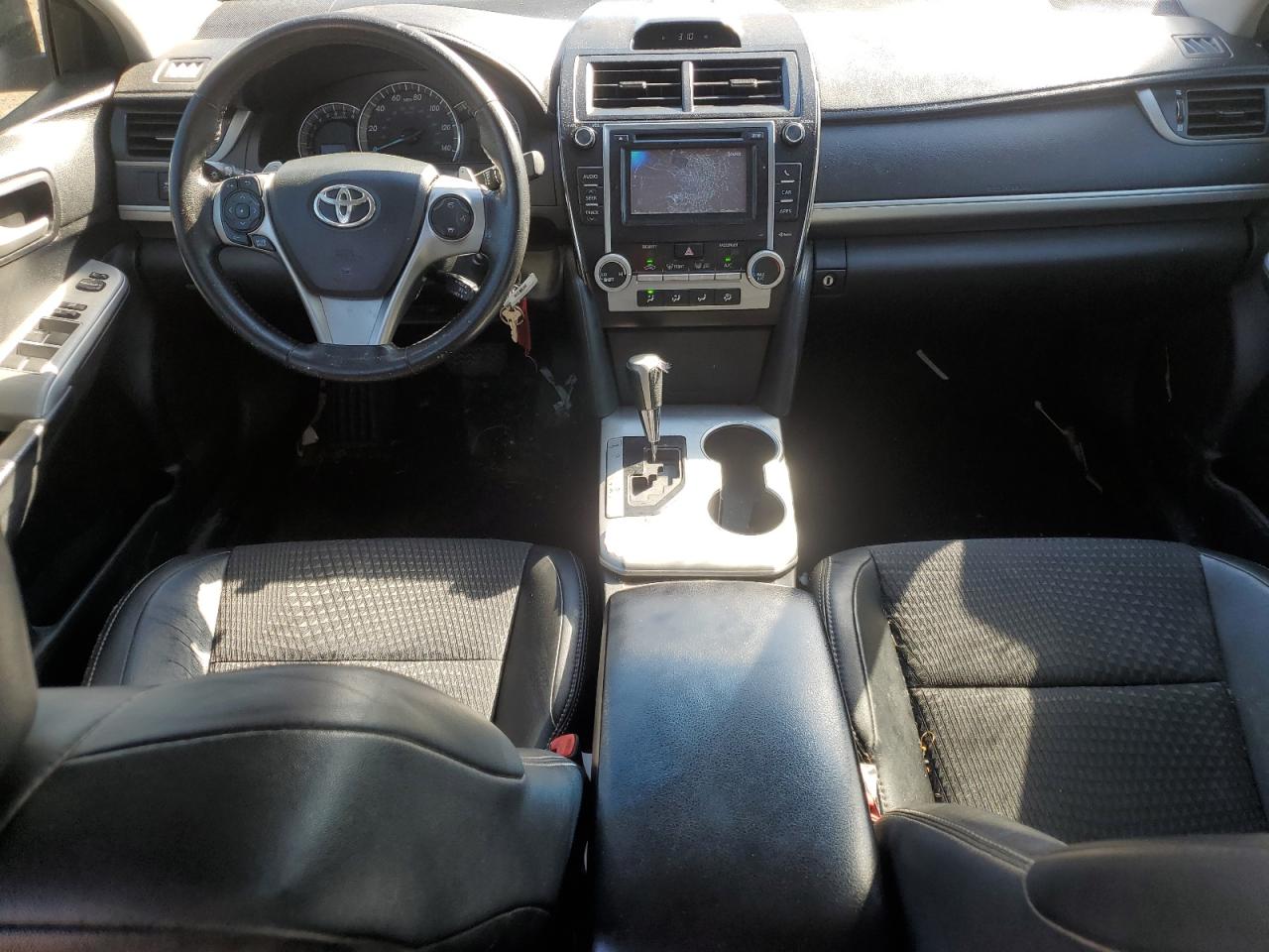 TOYOTA CAMRY BASE