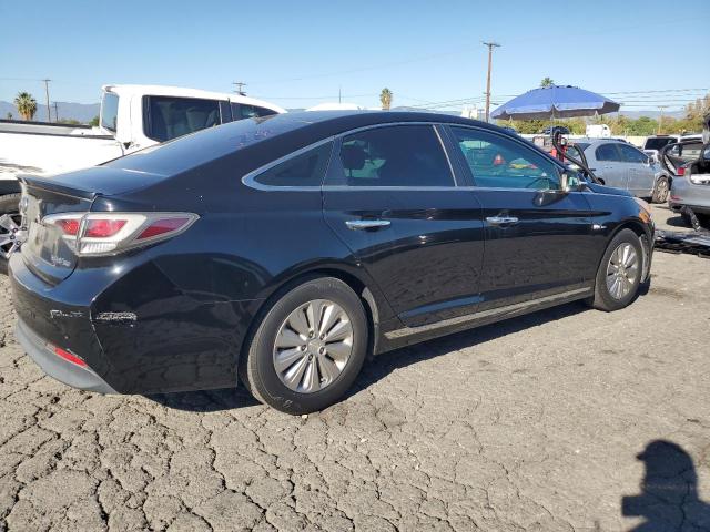 2017 HYUNDAI SONATA HYB KMHE24L15HA048056