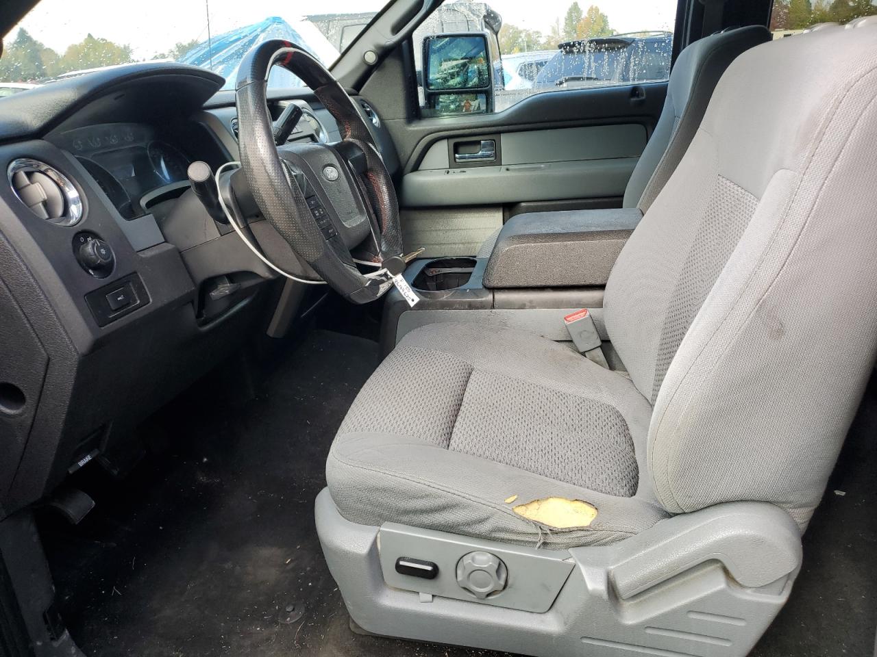 FORD F-150 SUPER CAB