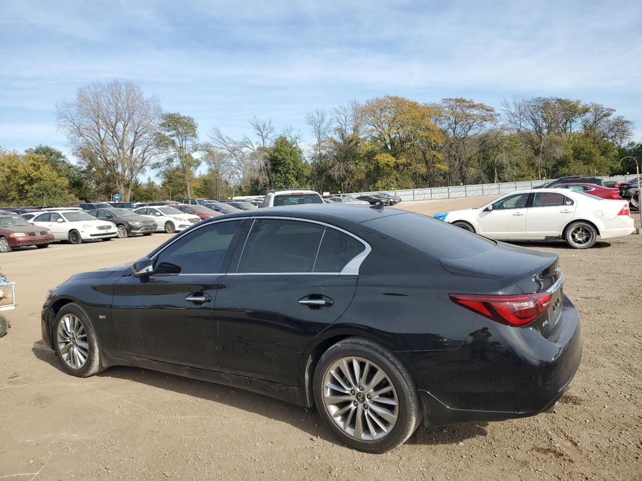 INFINITI Q50 LUXE