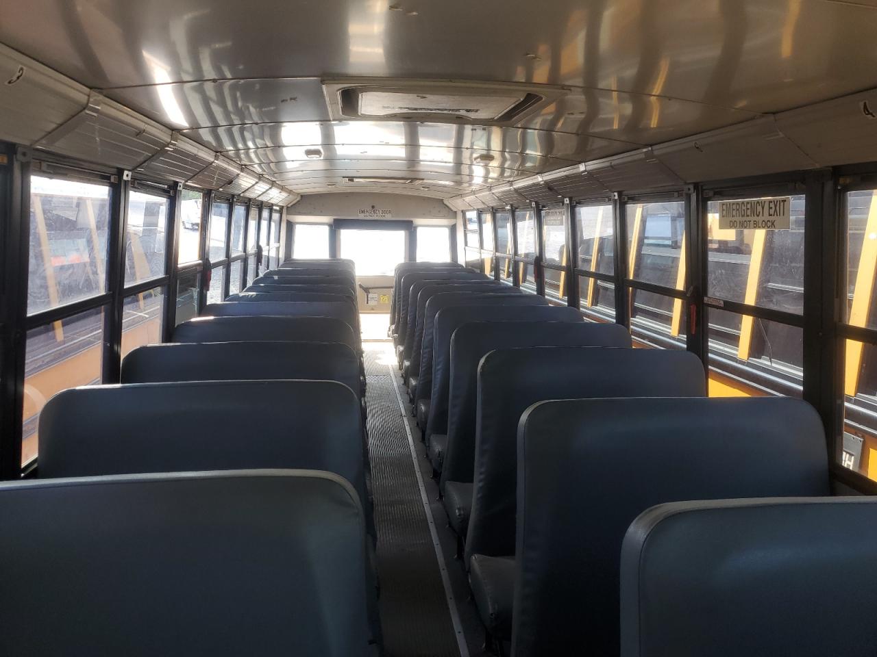 Lot #3273801360 2011 THOMAS SAF-T-LINER C2