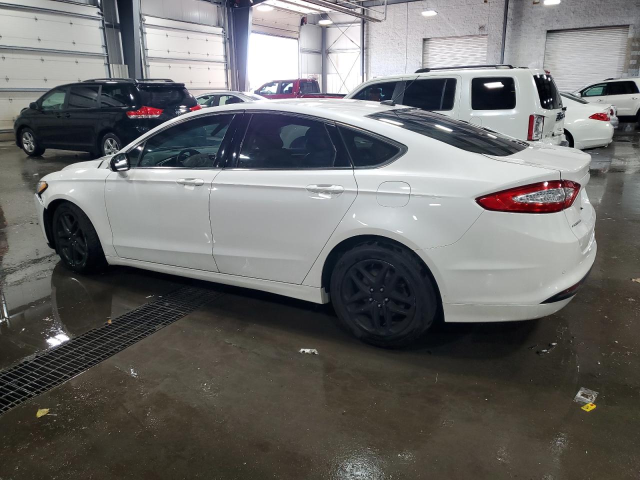 FORD FUSION SE
