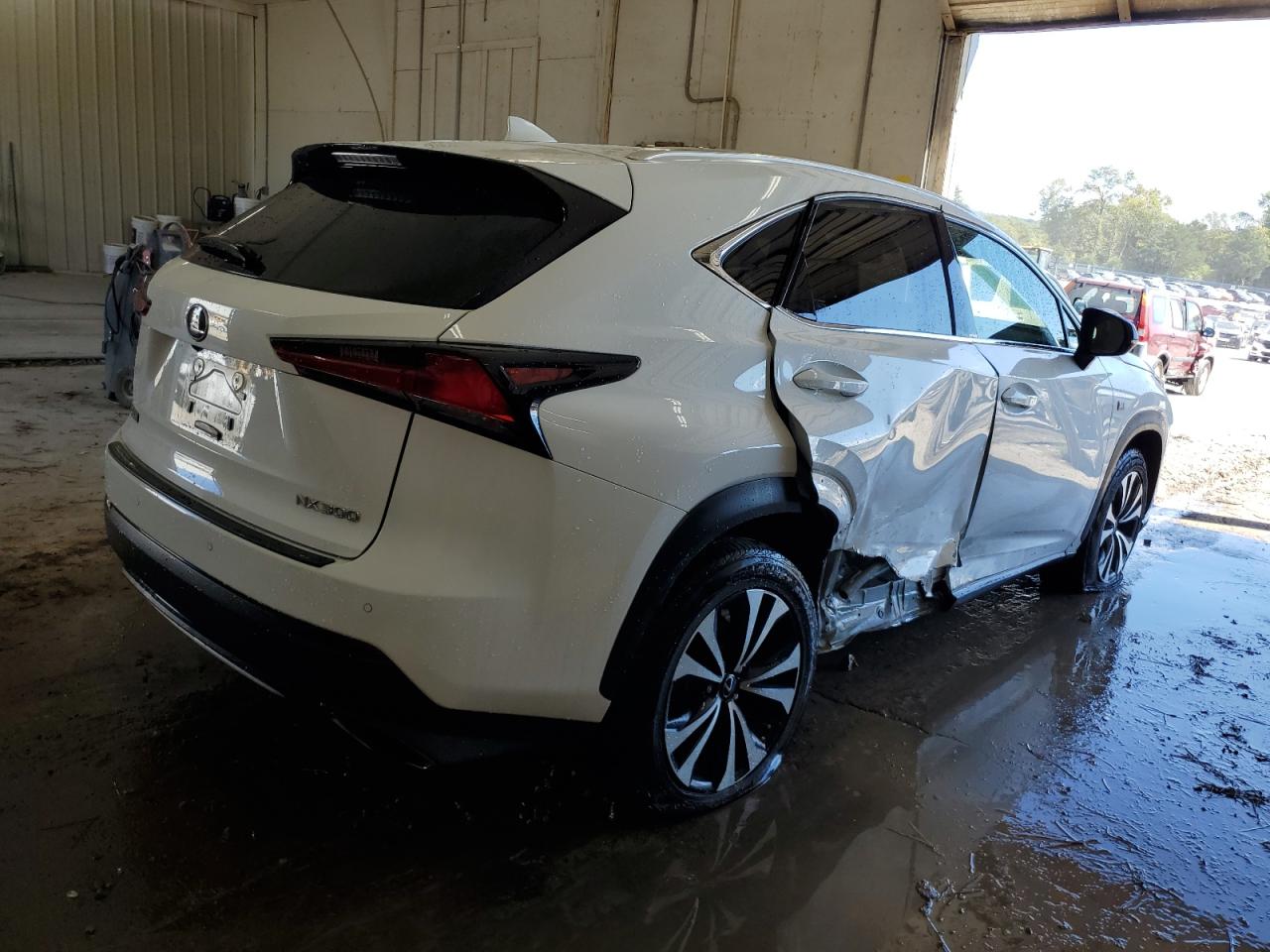LEXUS NX 300 BASE