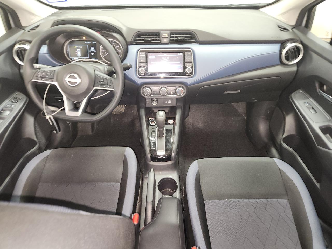 NISSAN VERSA SV