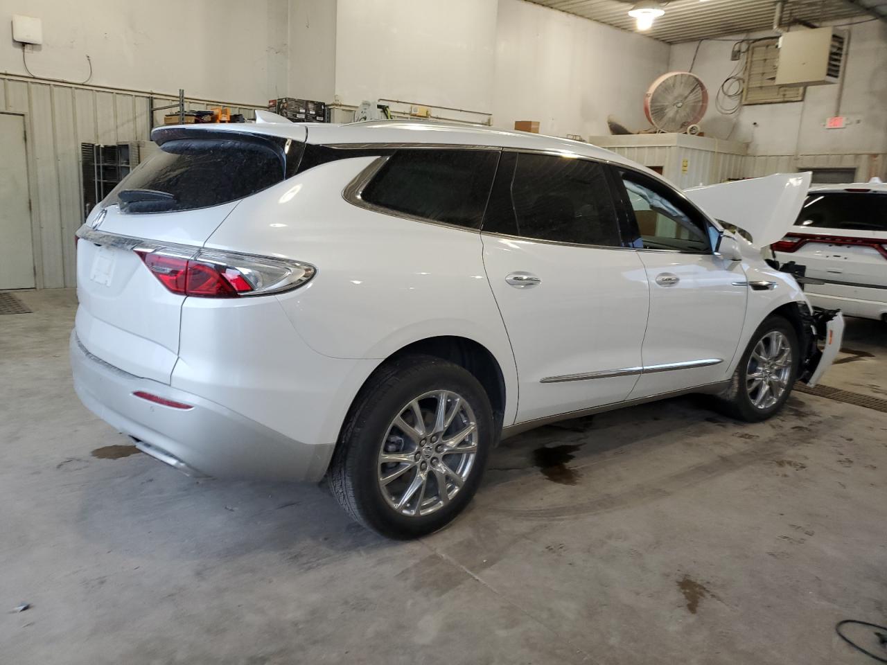 BUICK ENCLAVE ESSENCE