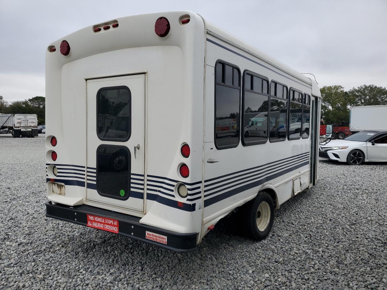 FORD ECONOLINE E450 SUPER DUTY CUTAWAY VAN