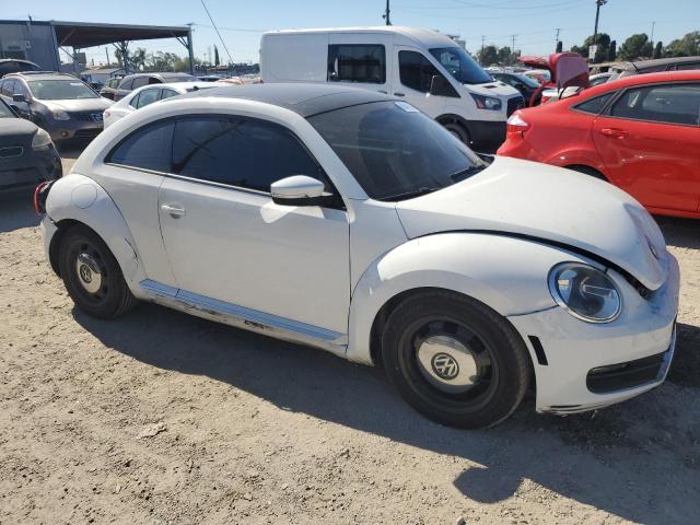 2015 VOLKSWAGEN BEETLE 1.8 - 3VWJ17AT4FM637303