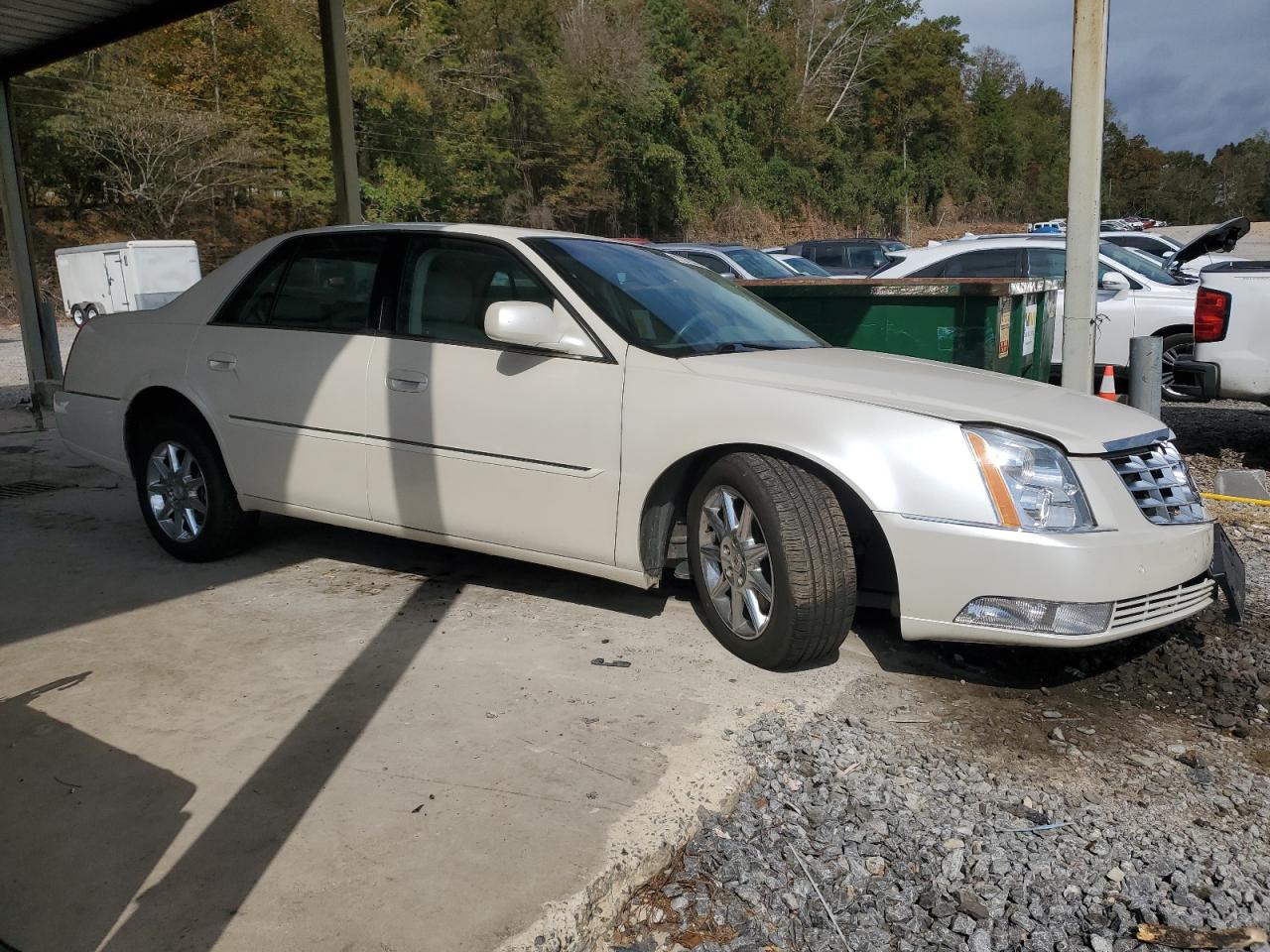 CADILLAC DTS LUXURY COLLECTION