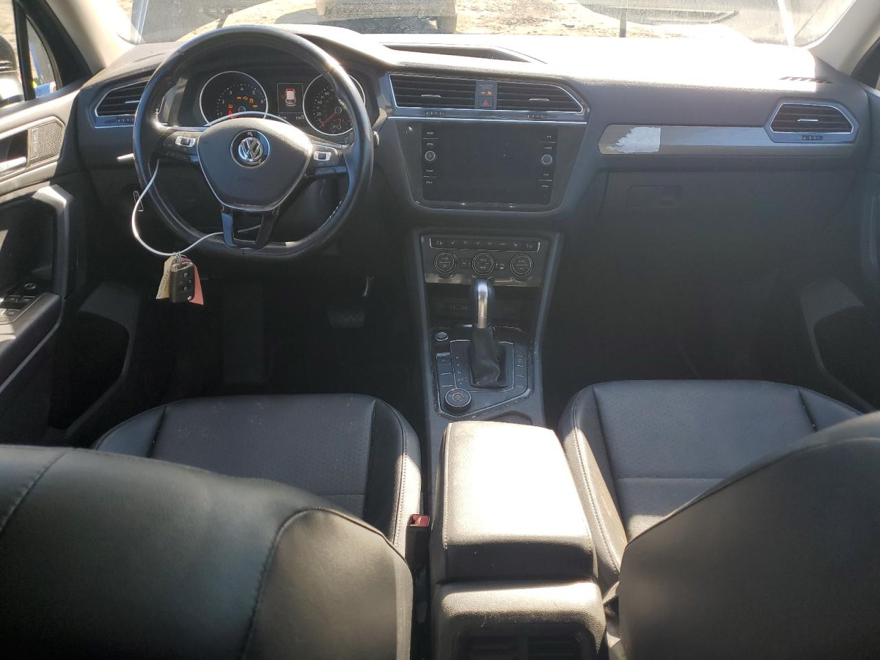 VOLKSWAGEN TIGUAN SE