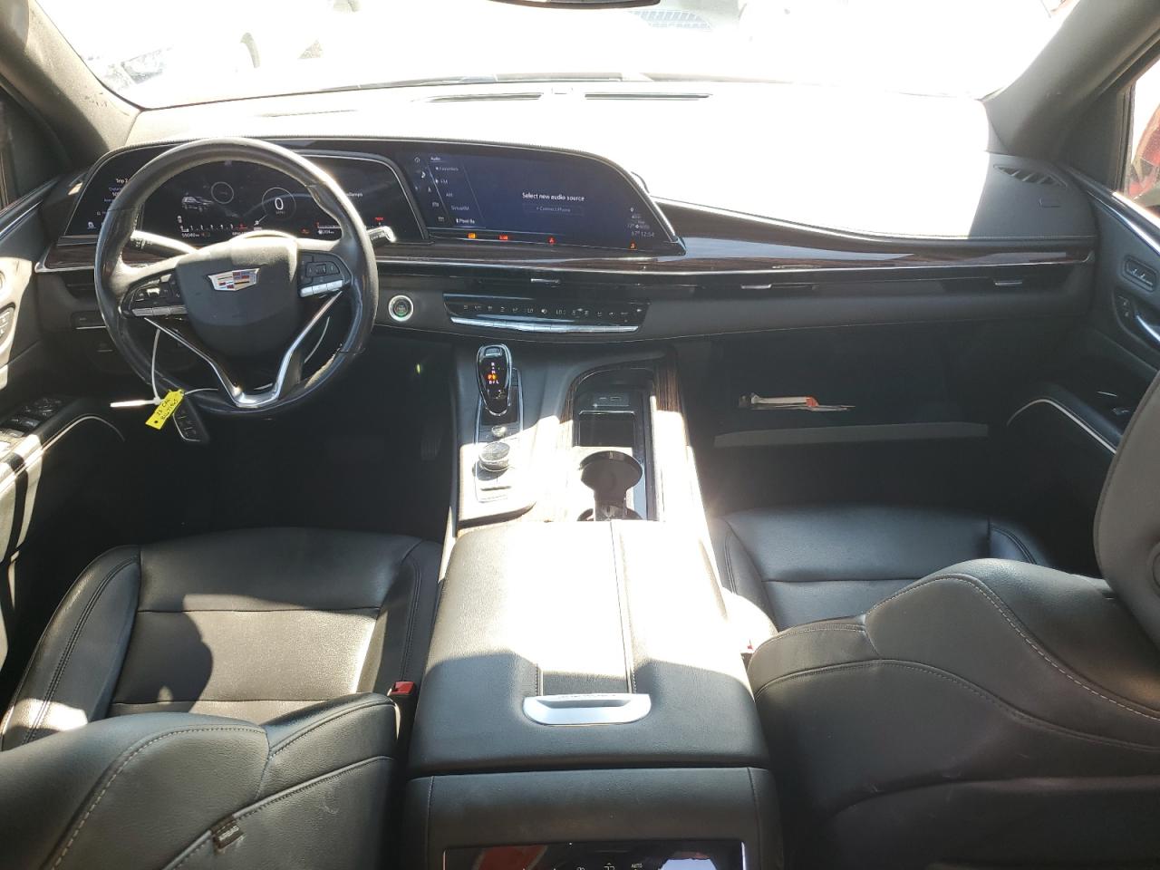 CADILLAC ESCALADE LUXURY