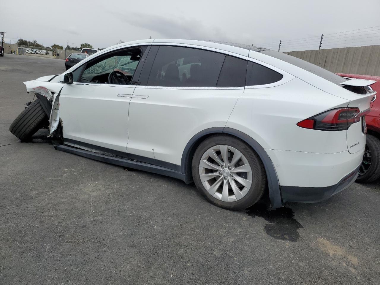 TESLA MODEL X
