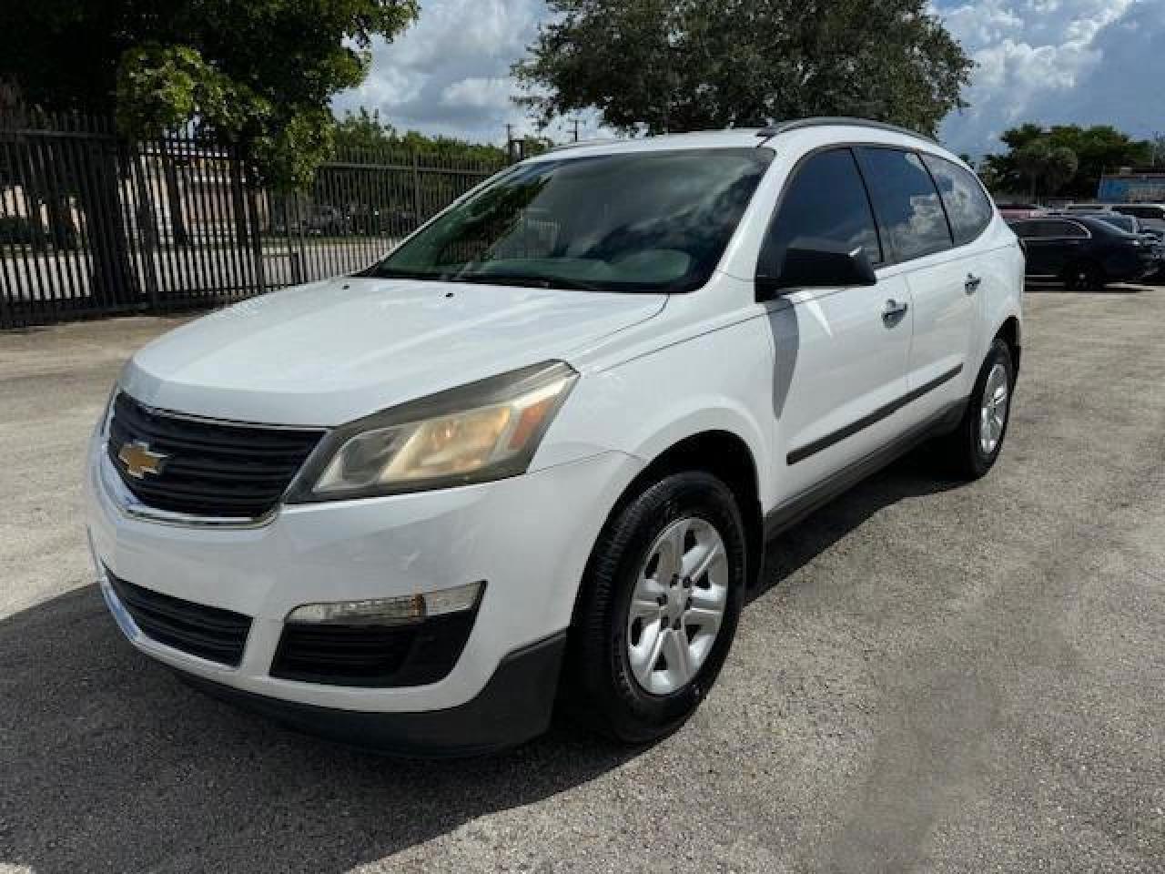 CHEVROLET TRAVERSE LS