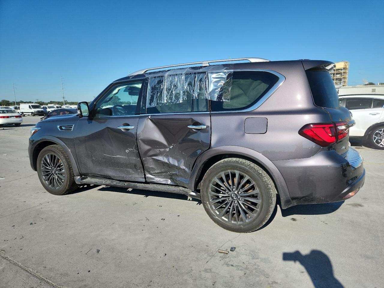 INFINITI QX80 SENSORY